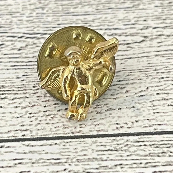 Angel Jewelry - Vintage VTG Cherub Women Feminine Angel Gold Tone Lapel Pin Costume